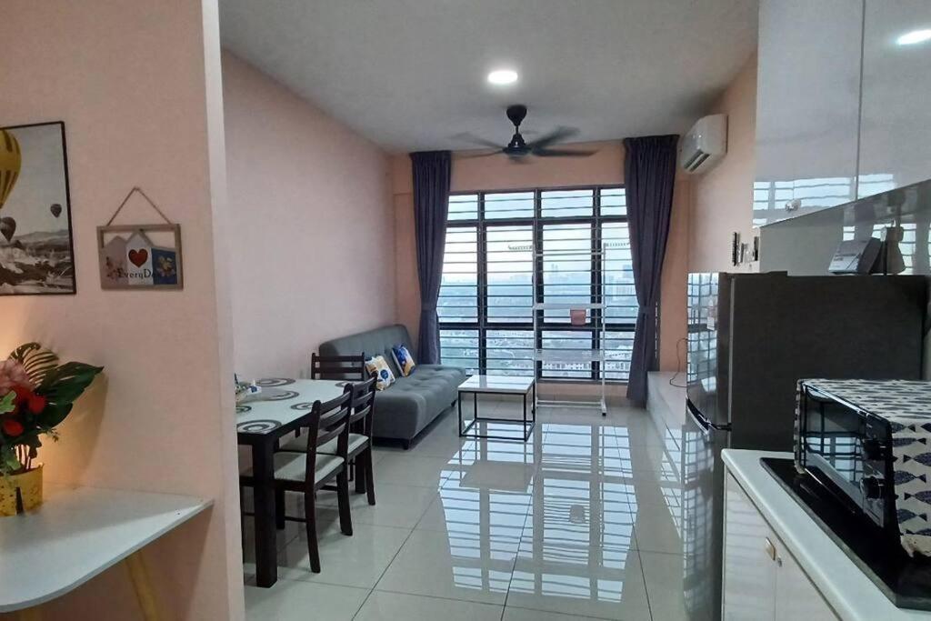 Homestay Arc Cozyhome Austin Hills 4-5Pax Johor Bahru Esterno foto